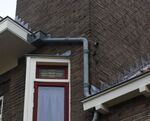 De originele hemelwaterafvoer, of een replica daarvan.
<br/>
Richard Keijzer, 2016-01-05